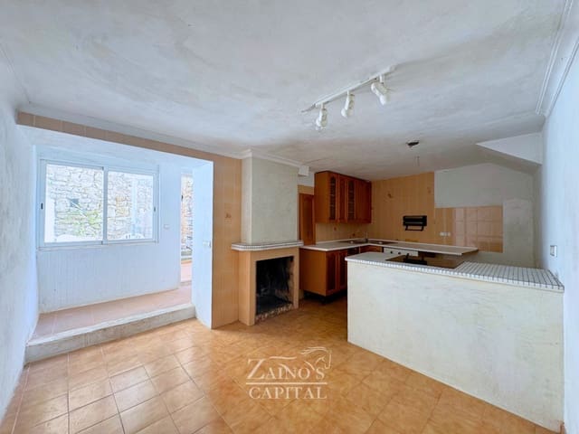 4 quarto Moradia Geminada para venda em Palma de Mallorca com garagem - 330 000 € (Ref: 9763480)