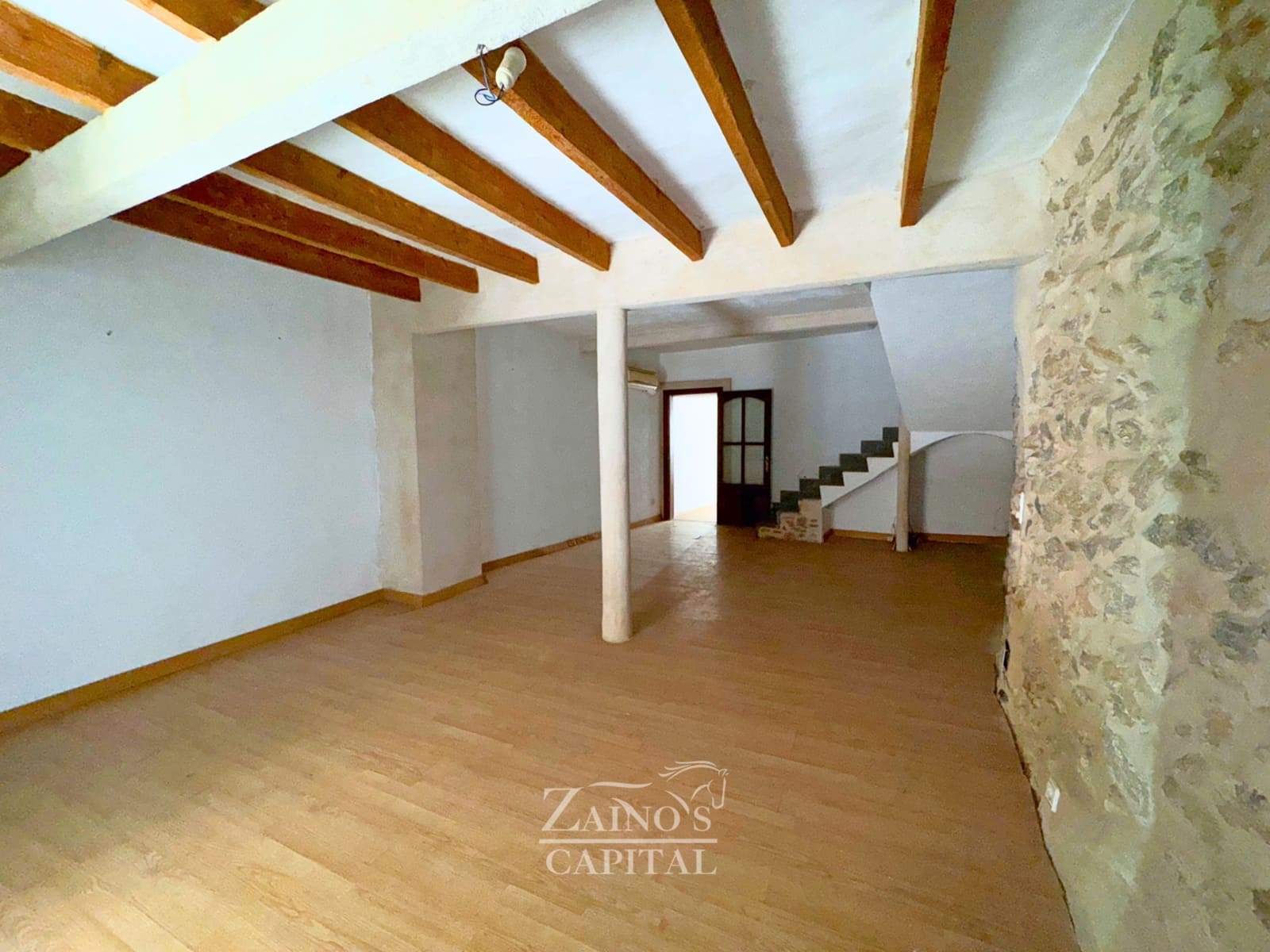 4 quarto Moradia Geminada para venda em Palma de Mallorca com garagem - 330 000 € (Ref: 9763480)