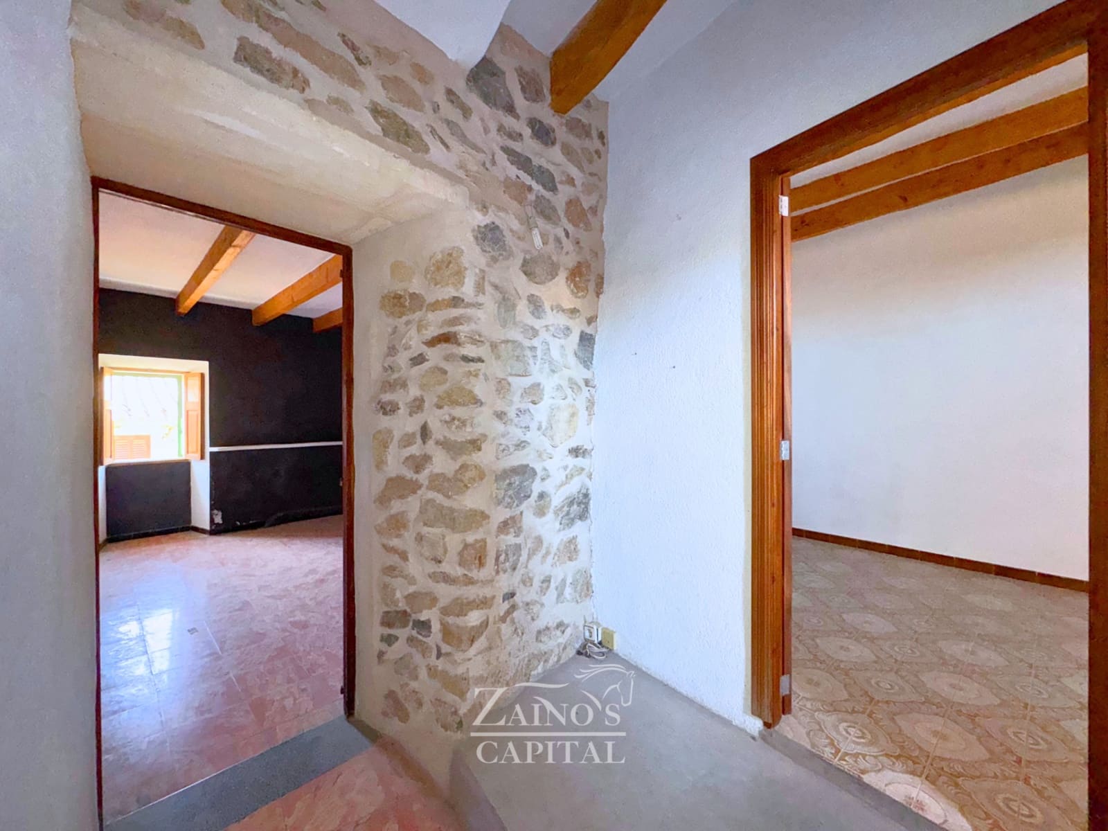 4 quarto Moradia Geminada para venda em Palma de Mallorca com garagem - 330 000 € (Ref: 9763480)