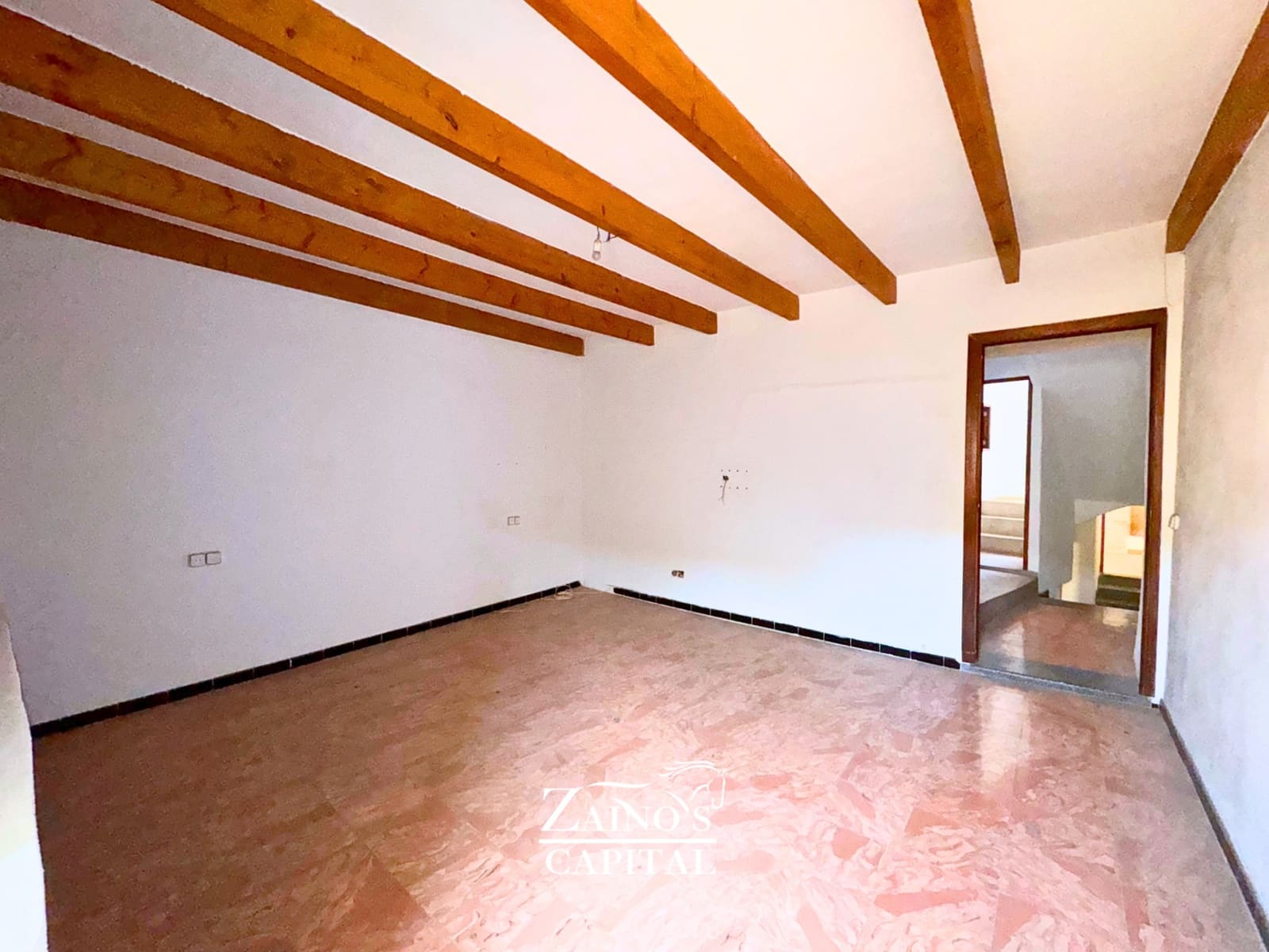 4 quarto Moradia Geminada para venda em Palma de Mallorca com garagem - 330 000 € (Ref: 9763480)