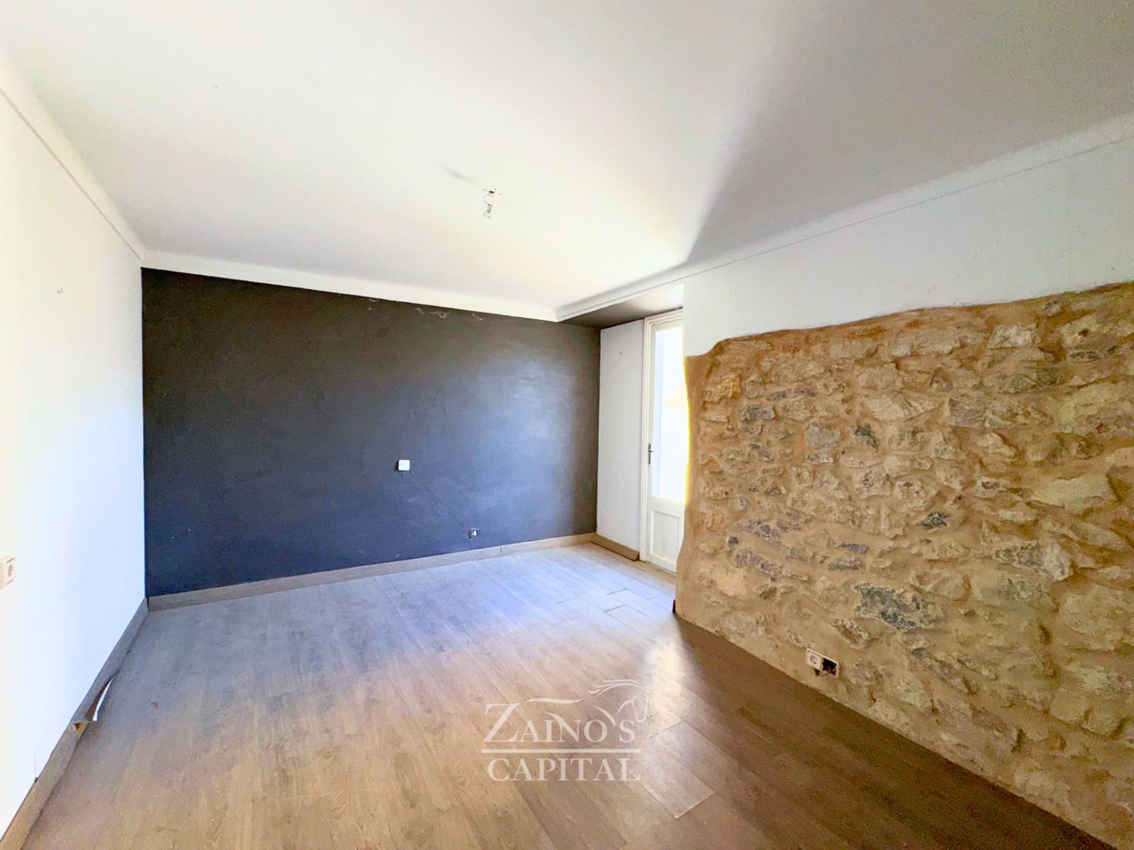 4 quarto Moradia Geminada para venda em Palma de Mallorca com garagem - 330 000 € (Ref: 9763480)