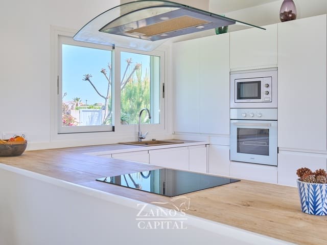 4 soverom Villa til salgs i Palma de Mallorca med svømmebasseng garasje - € 1 495 000 (Ref: 9807637)