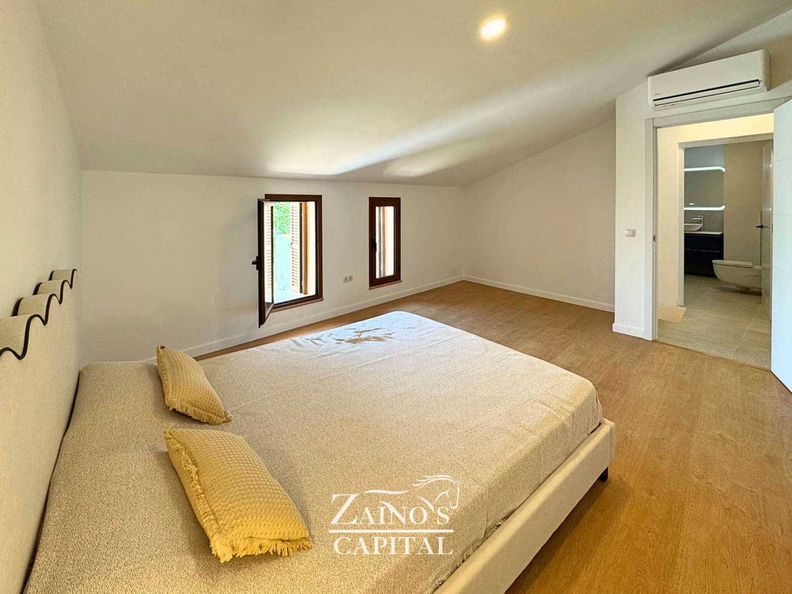 4 bedroom Villa for sale in Capdepera - € 589,000 (Ref: 9877872)