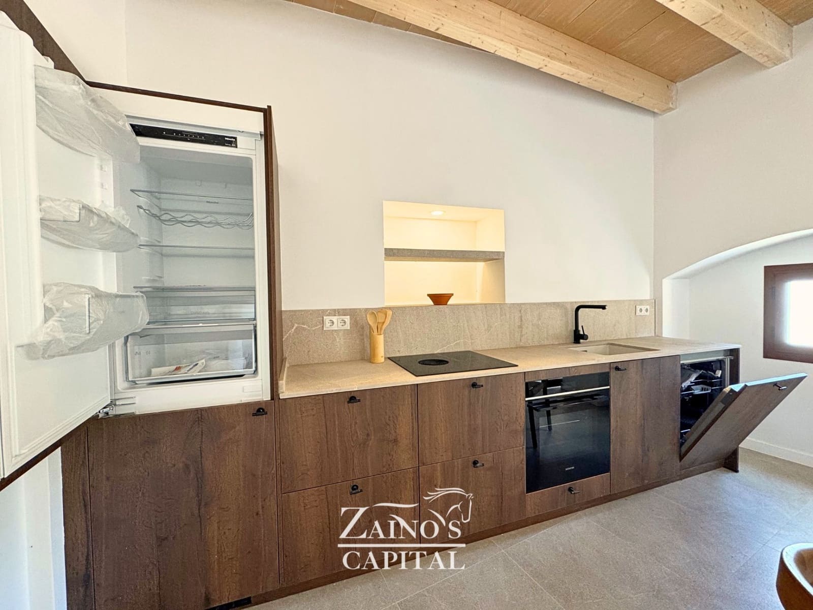 4 bedroom Villa for sale in Capdepera - € 589,000 (Ref: 9877872)