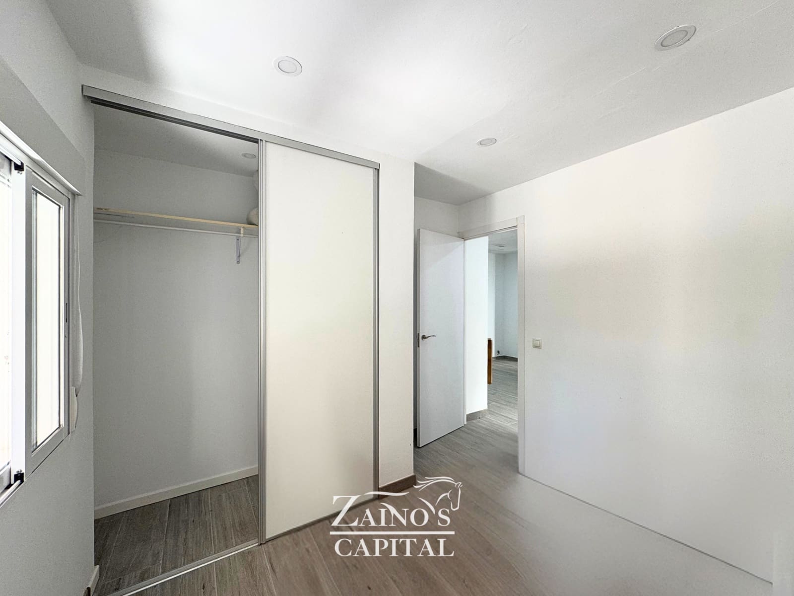 Pareado de 6 habitaciones en Calvià en venta con garaje - 770.000 € (Ref: 9889709)