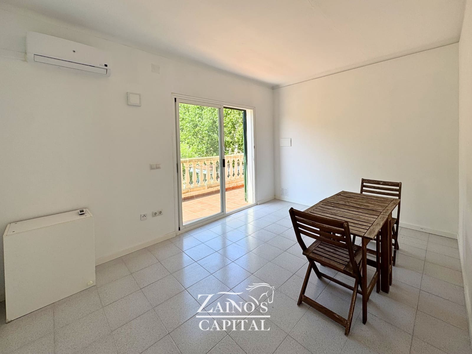 Pareado de 6 habitaciones en Calvià en venta con garaje - 770.000 € (Ref: 9889709)