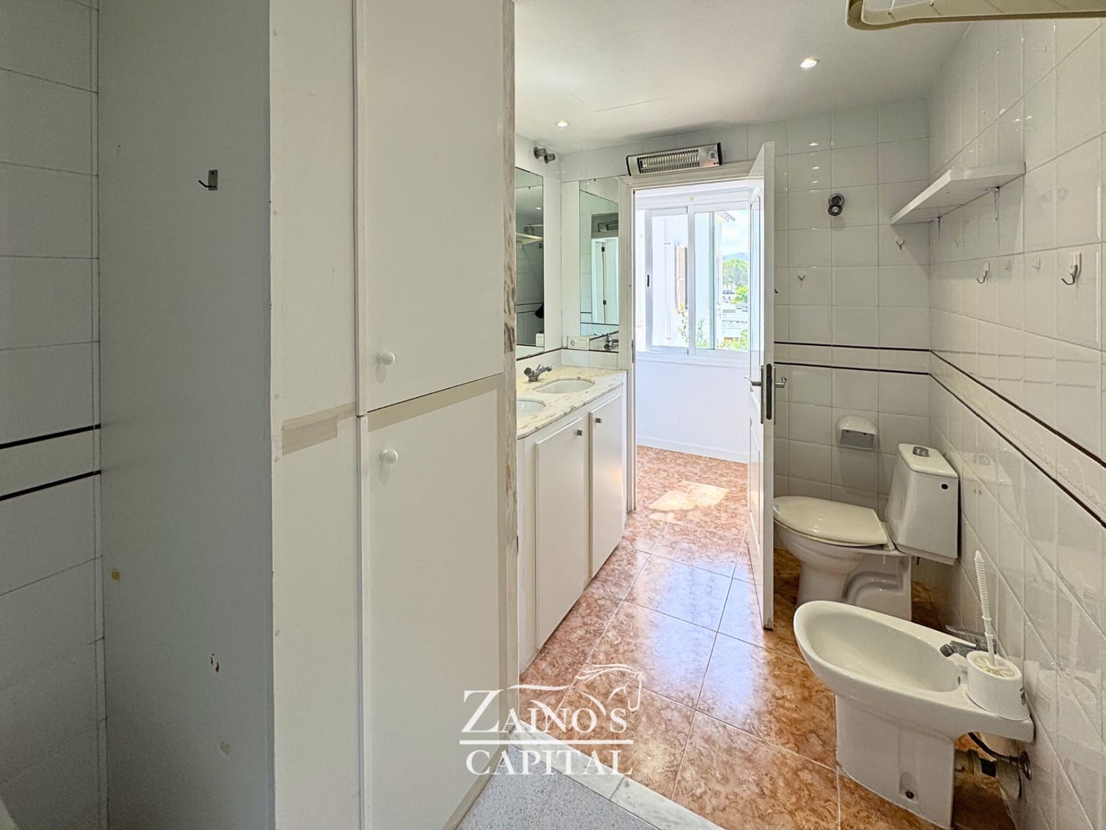 Pareado de 6 habitaciones en Calvià en venta con garaje - 770.000 € (Ref: 9889709)
