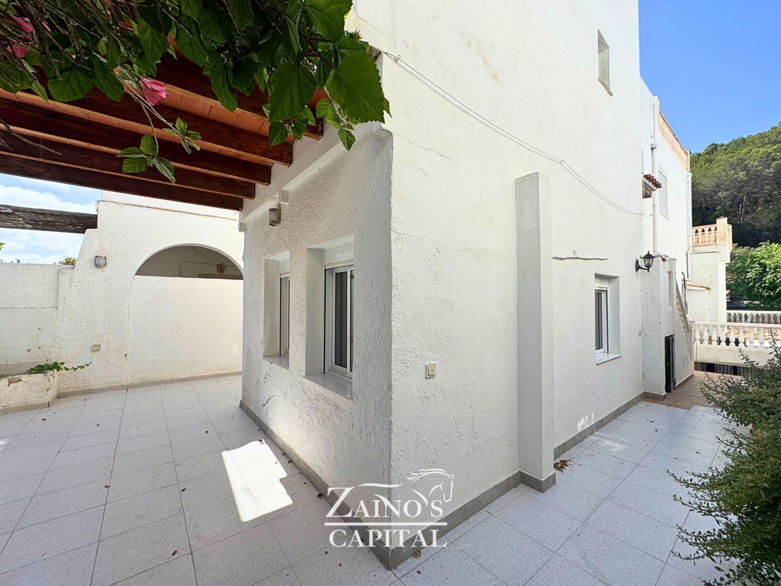Pareado de 6 habitaciones en Calvià en venta con garaje - 770.000 € (Ref: 9889709)