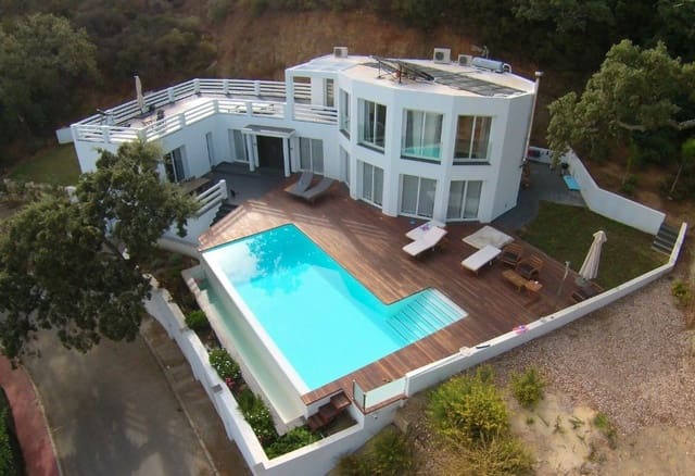 3 sypialnia Willa na sprzedaż w Ojen z basenem garażem - 1 490 000 € (Ref: 9311171)