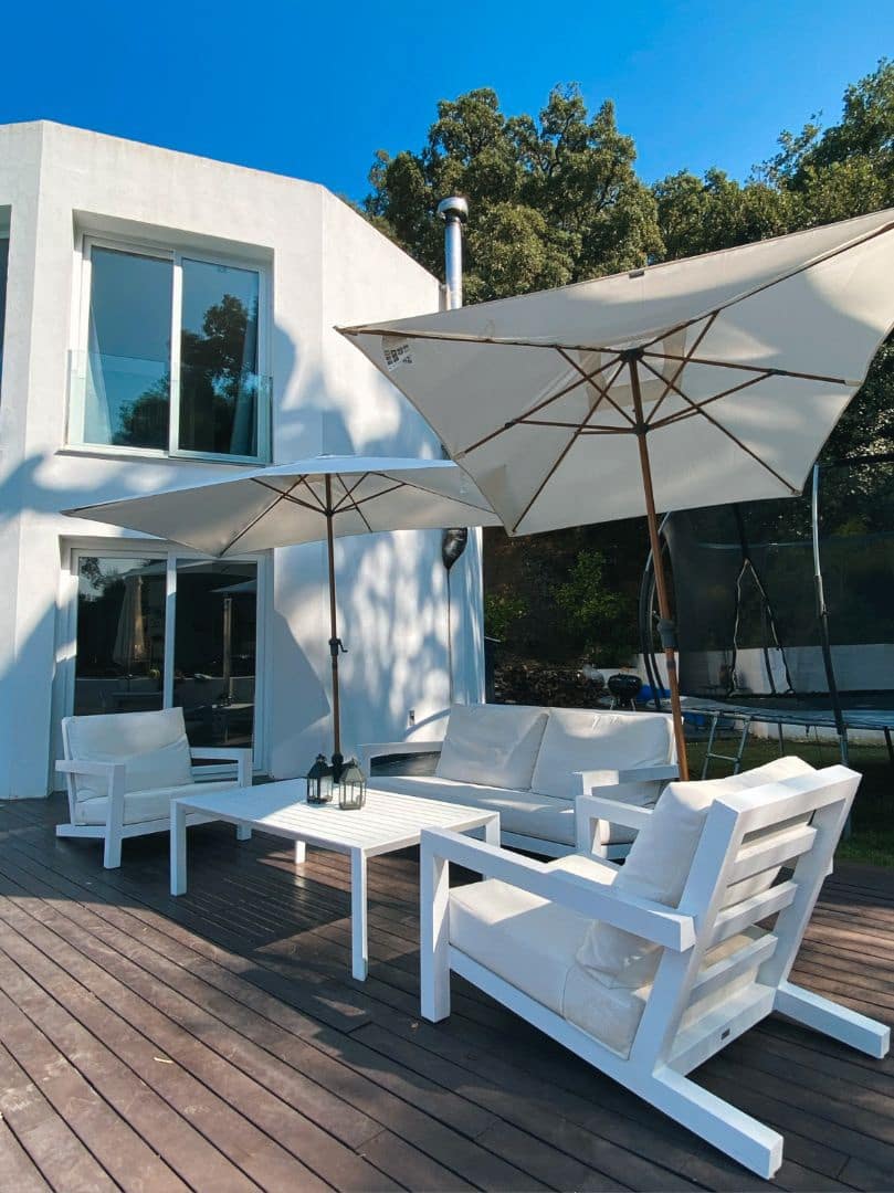 3 sypialnia Willa na sprzedaż w Ojen z basenem garażem - 1 490 000 € (Ref: 9311171)