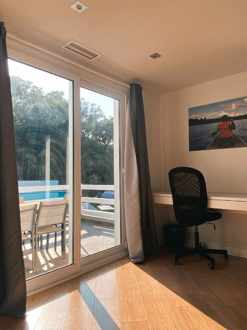 3 sypialnia Willa na sprzedaż w Ojen z basenem garażem - 1 490 000 € (Ref: 9311171)