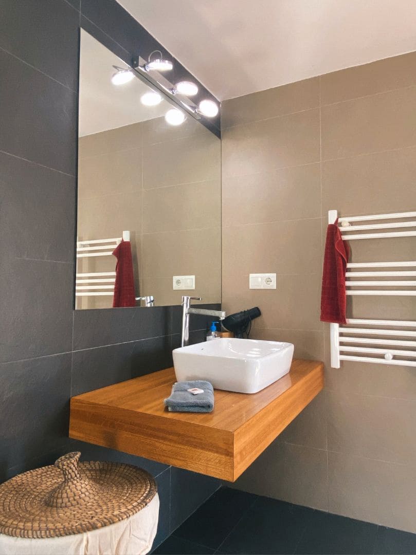 3 sypialnia Willa na sprzedaż w Ojen z basenem garażem - 1 490 000 € (Ref: 9311171)