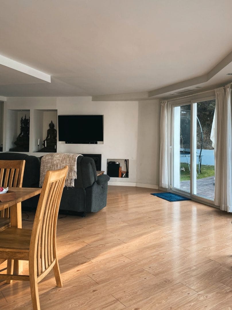 3 sypialnia Willa na sprzedaż w Ojen z basenem garażem - 1 490 000 € (Ref: 9311171)