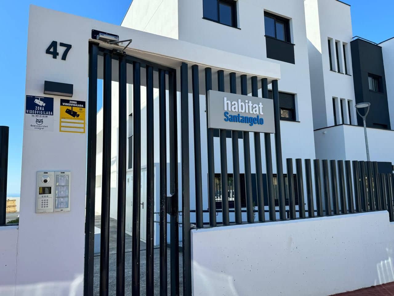 3 bedroom Apartment for rent in Benalmadena with pool garage - € 2,400 (Ref: 9311172)