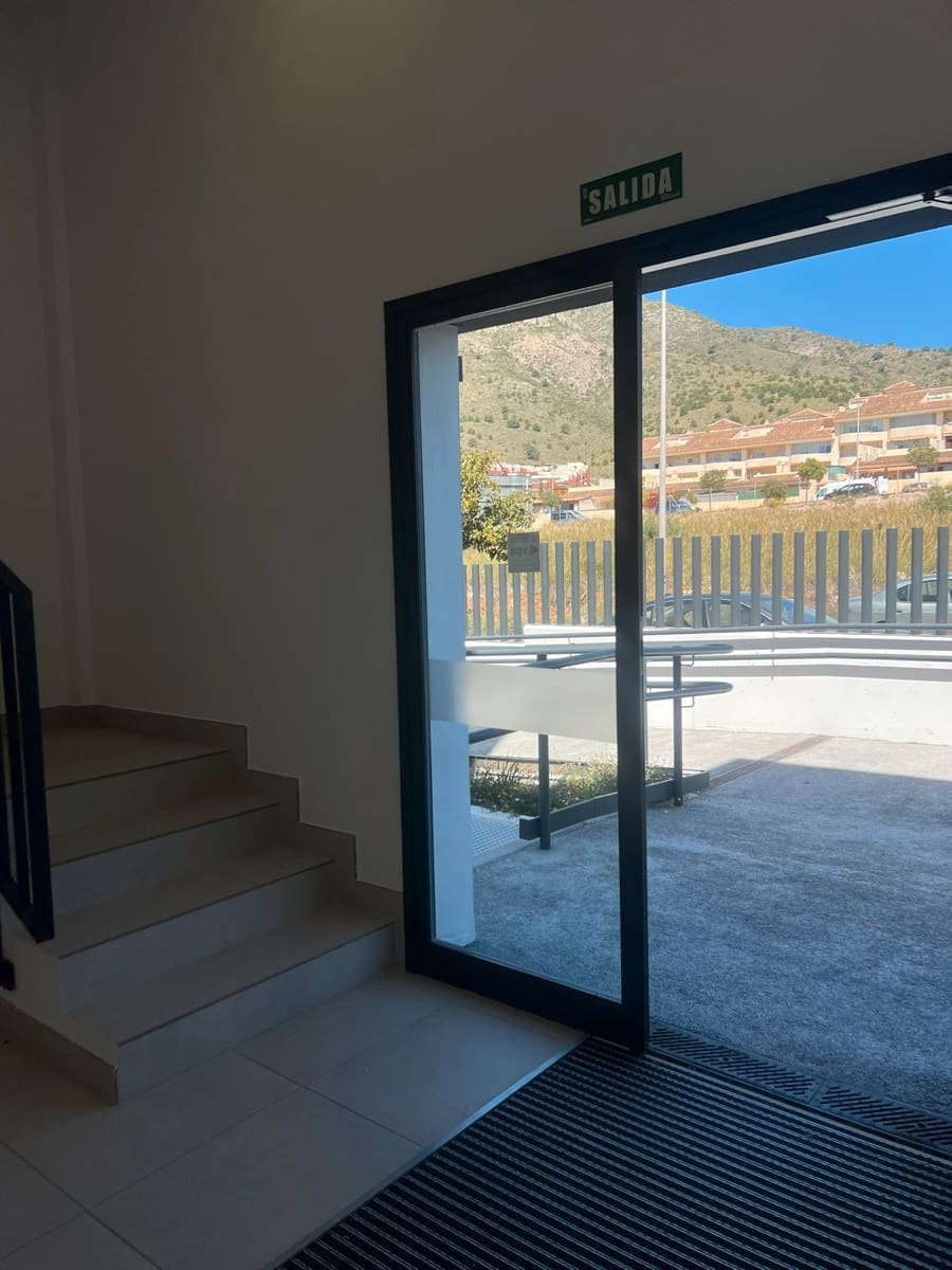 3 bedroom Apartment for rent in Benalmadena with pool garage - € 2,400 (Ref: 9311172)