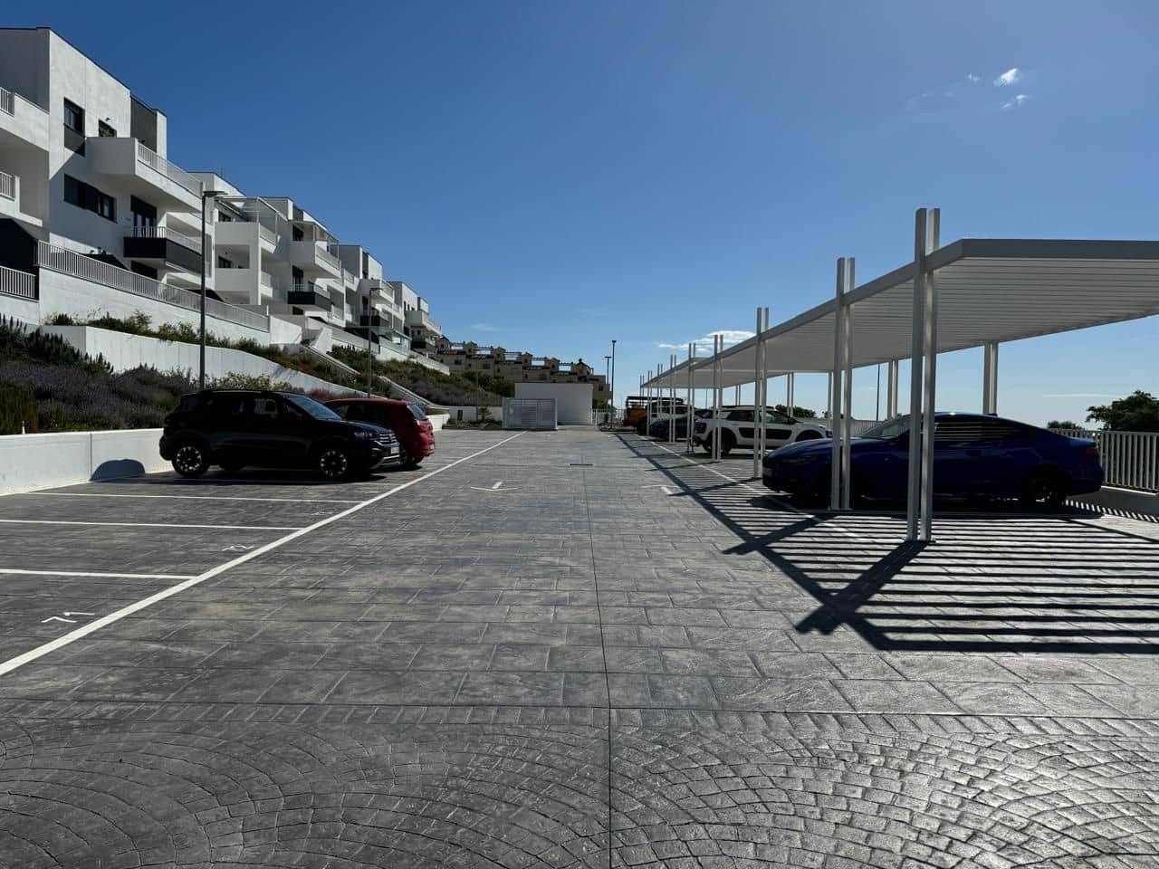 3 bedroom Apartment for rent in Benalmadena with pool garage - € 2,400 (Ref: 9311172)