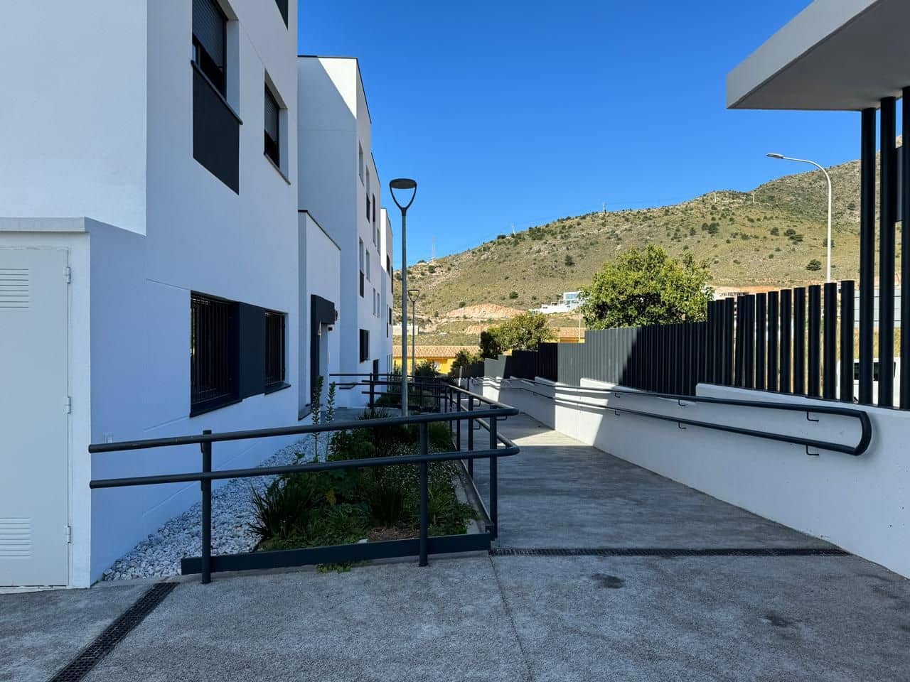 3 bedroom Apartment for rent in Benalmadena with pool garage - € 2,400 (Ref: 9311172)