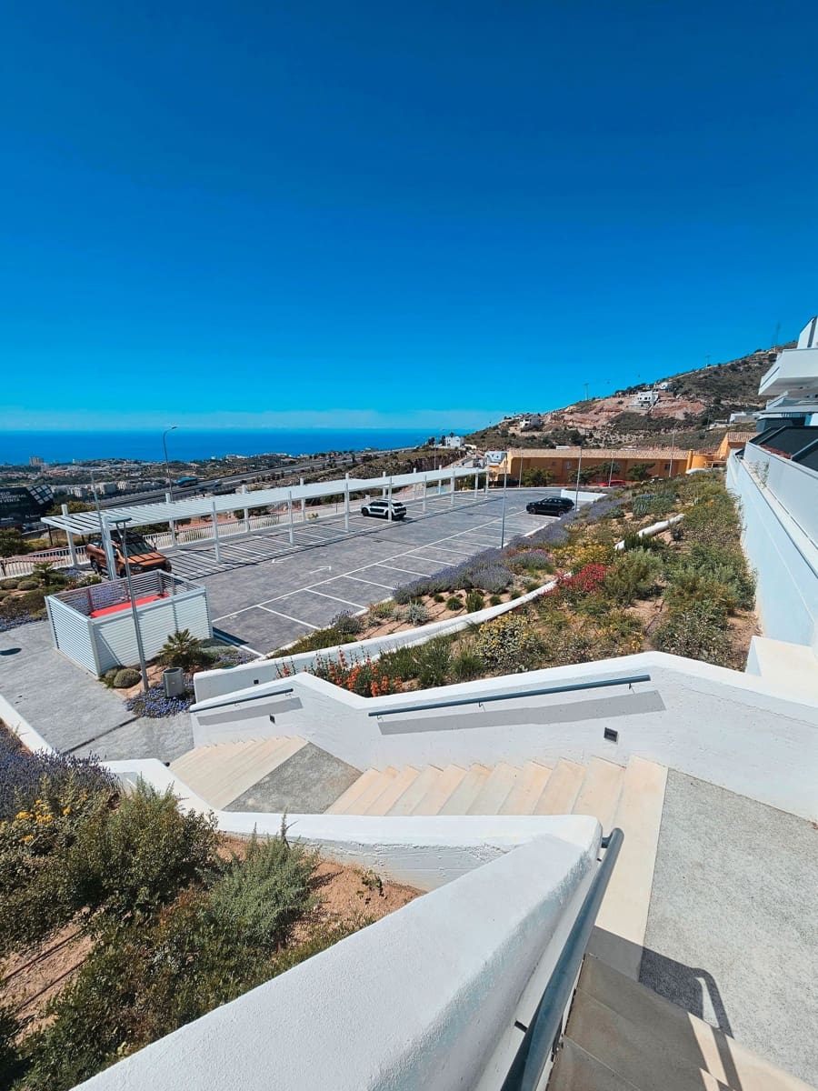 3 bedroom Apartment for rent in Benalmadena with pool garage - € 2,400 (Ref: 9311172)