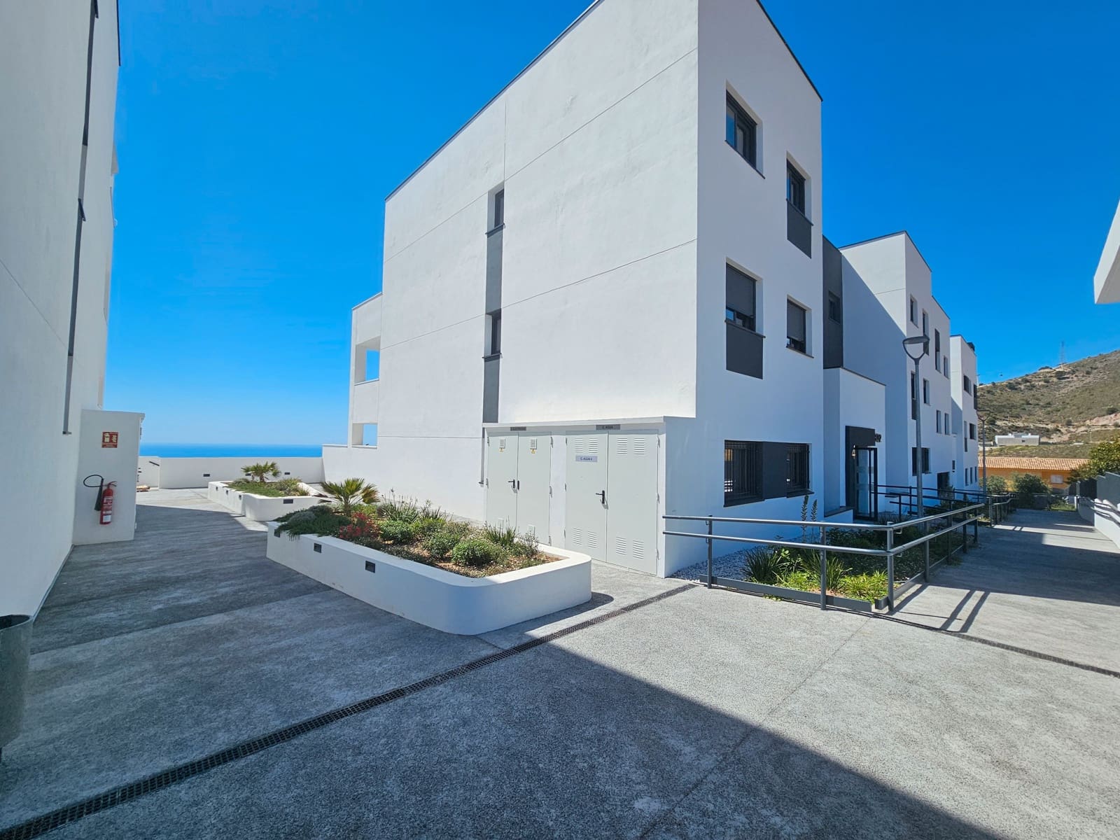 3 bedroom Apartment for rent in Benalmadena with pool garage - € 2,400 (Ref: 9311172)