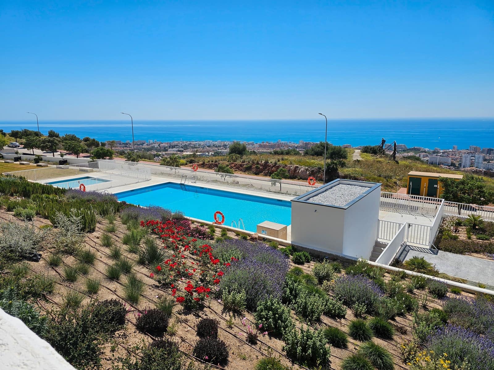 3 bedroom Apartment for rent in Benalmadena with pool garage - € 2,400 (Ref: 9311172)