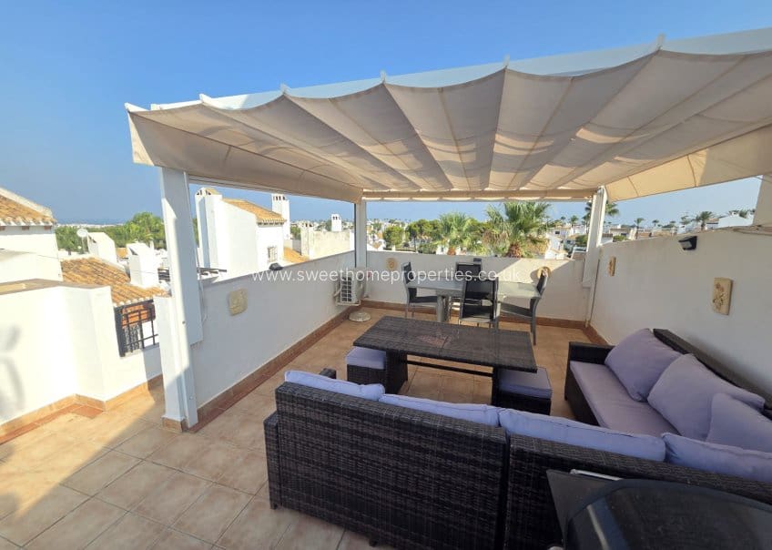 2 soveværelse Lejlighed til salg i Villamartin med swimmingpool - € 199.000 (Ref: 10007735)