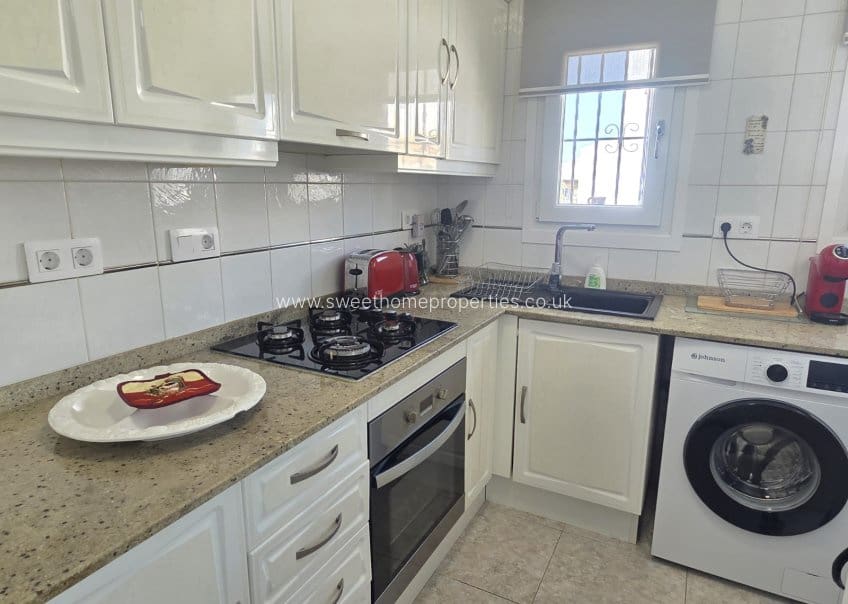 2 soveværelse Lejlighed til salg i Villamartin med swimmingpool - € 199.000 (Ref: 10007735)