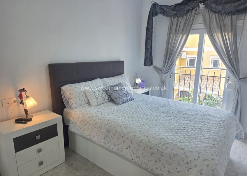 2 soveværelse Lejlighed til salg i Villamartin med swimmingpool - € 199.000 (Ref: 10007735)
