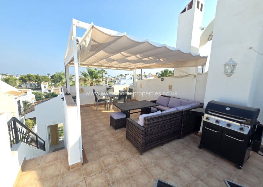 2 soveværelse Lejlighed til salg i Villamartin med swimmingpool - € 199.000 (Ref: 10007735)