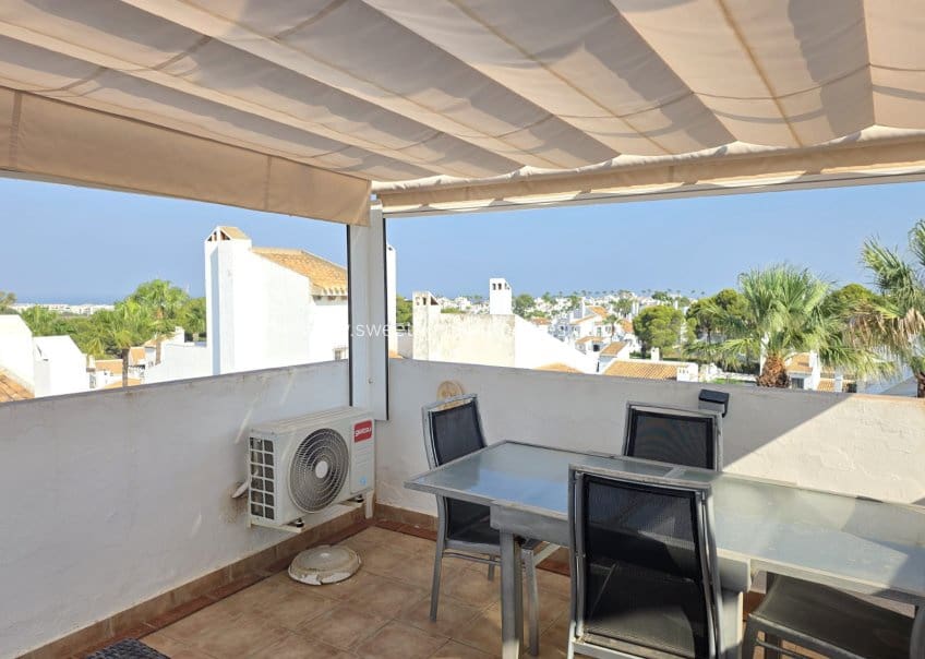 2 soveværelse Lejlighed til salg i Villamartin med swimmingpool - € 199.000 (Ref: 10007735)