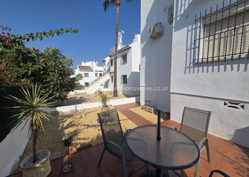 2 soveværelse Lejlighed til salg i Villamartin med swimmingpool - € 199.000 (Ref: 10007735)