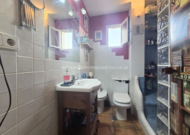 3 soveværelse Lejlighed til salg i Carolinas Altas, Alicante by - € 145.000 (Ref: 10016756)
