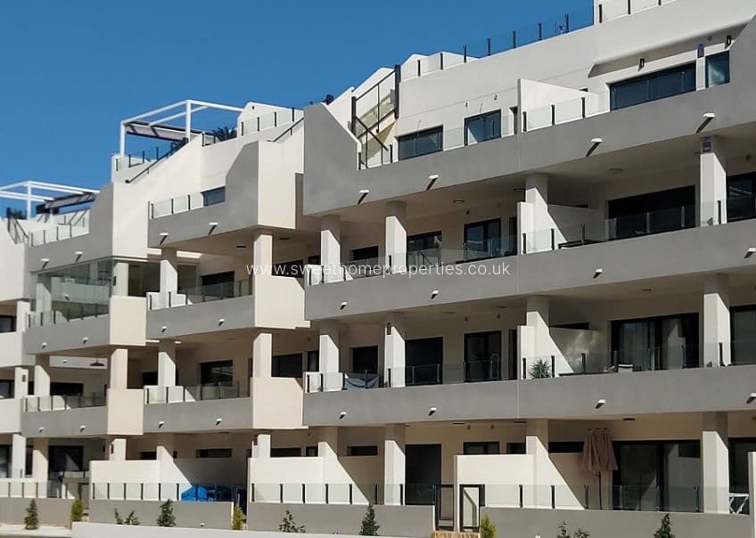 2 soveværelse Lejlighed til salg i Villamartin med swimmingpool garage - € 287.000 (Ref: 10029727)