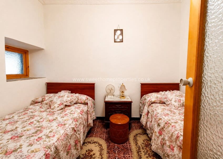 4 slaapkamer Huis te koop in Hondon de los Frailes met garage - € 140.000 (Ref: 10029728)