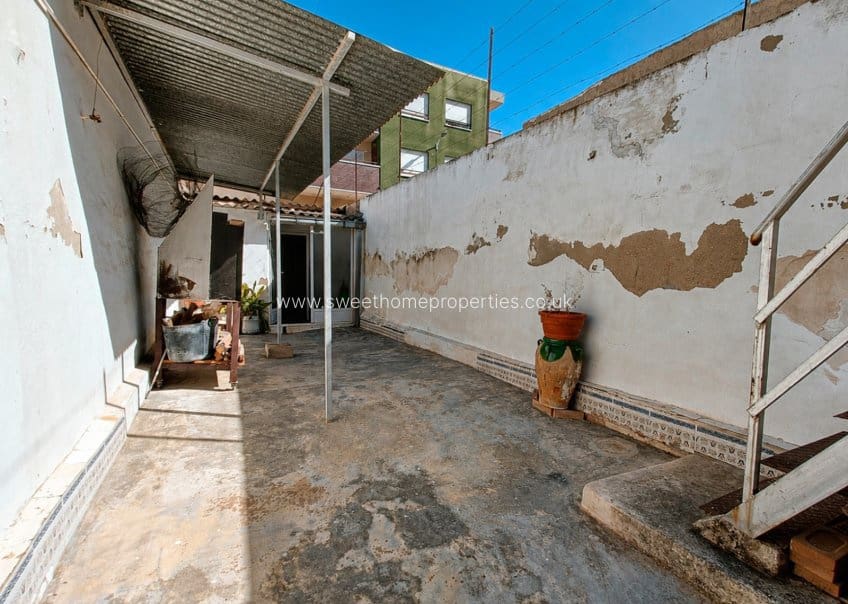4 slaapkamer Huis te koop in Hondon de los Frailes met garage - € 140.000 (Ref: 10029728)