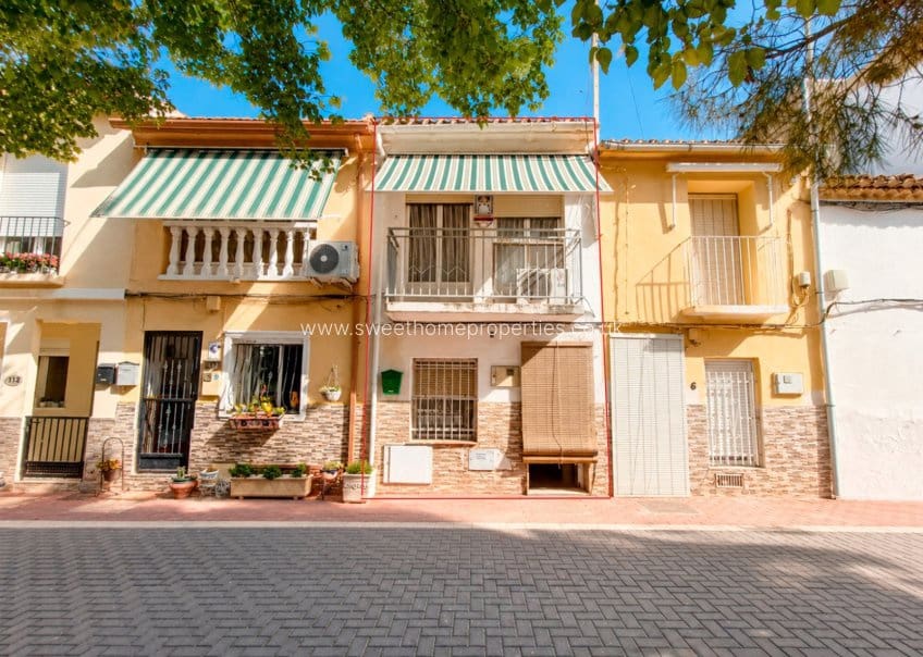 4 slaapkamer Huis te koop in Hondon de los Frailes met garage - € 140.000 (Ref: 10029728)