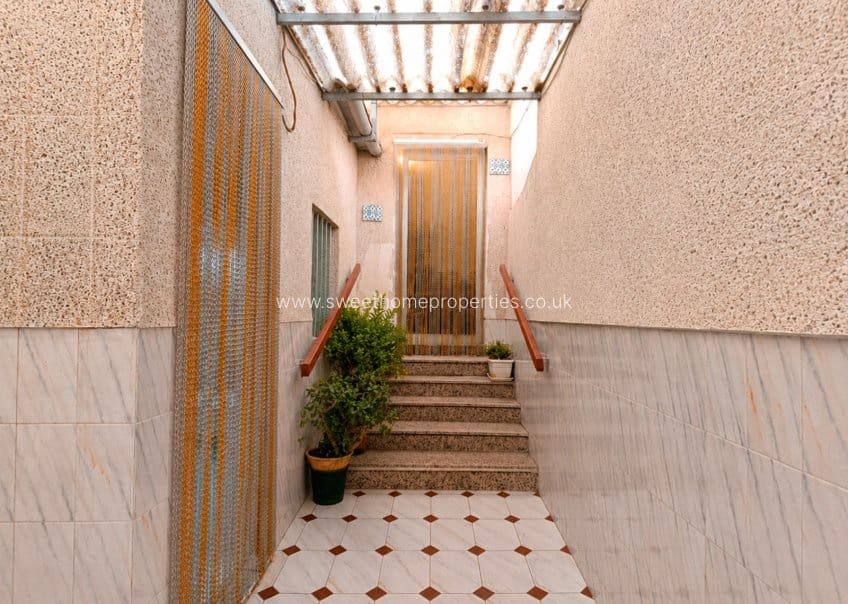 4 slaapkamer Huis te koop in Hondon de los Frailes met garage - € 140.000 (Ref: 10029728)