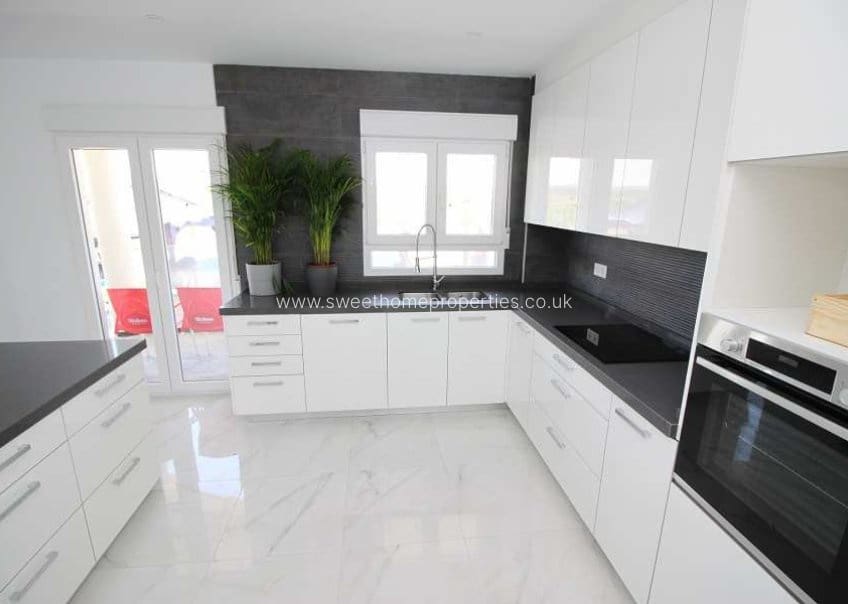 5 slaapkamer Finca/Landhuis te koop in Pinoso met zwembad garage - € 547.000 (Ref: 10030981)