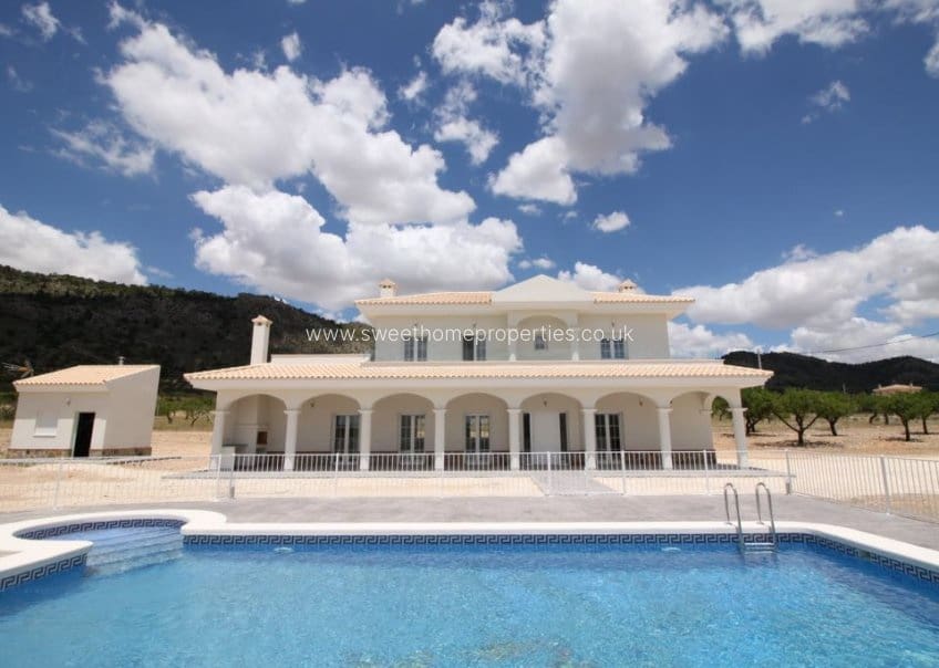 5 slaapkamer Finca/Landhuis te koop in Pinoso met zwembad garage - € 547.000 (Ref: 10030981)