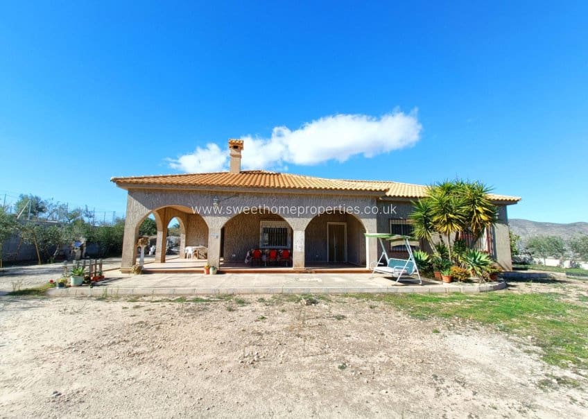 4 bedroom Finca/Country House for sale in Hondon de los Frailes with garage - € 245,000 (Ref: 10057582)