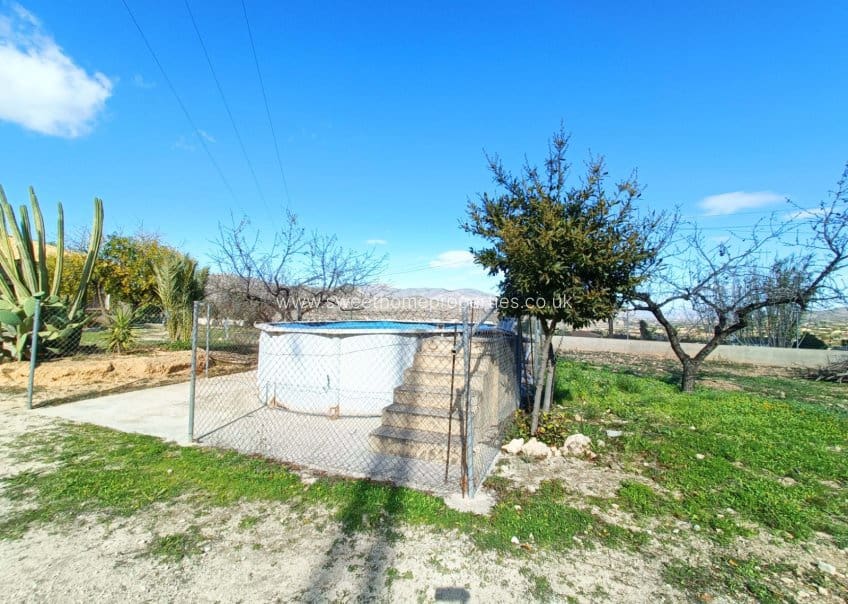 4 bedroom Finca/Country House for sale in Hondon de los Frailes with garage - € 245,000 (Ref: 10057582)