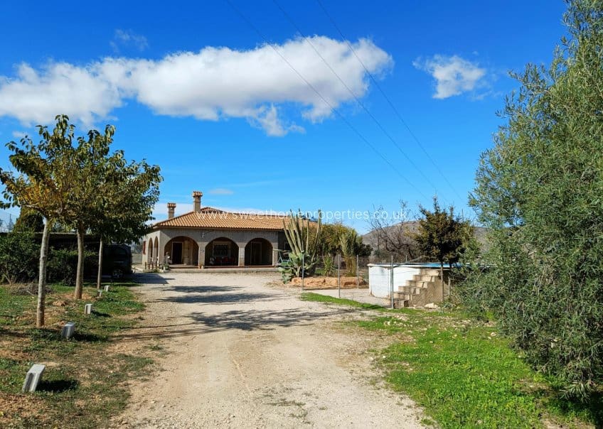 4 bedroom Finca/Country House for sale in Hondon de los Frailes with garage - € 245,000 (Ref: 10057582)