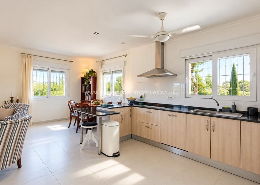 3 soveværelse Finca/Landehus til salg i Hondon de los Frailes med swimmingpool garage - € 360.000 (Ref: 10059834)
