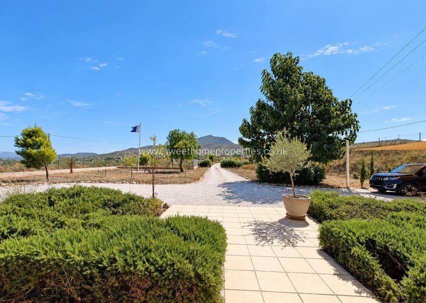 3 soveværelse Finca/Landehus til salg i Hondon de los Frailes med swimmingpool garage - € 360.000 (Ref: 10059834)