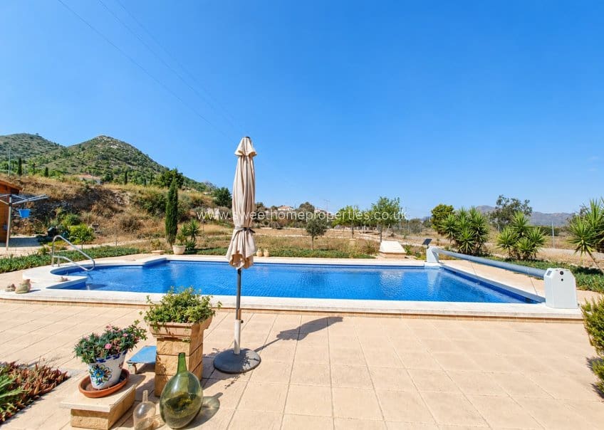 3 soveværelse Finca/Landehus til salg i Hondon de los Frailes med swimmingpool garage - € 360.000 (Ref: 10059834)