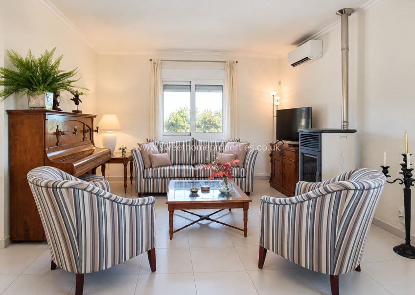 3 soveværelse Finca/Landehus til salg i Hondon de los Frailes med swimmingpool garage - € 360.000 (Ref: 10059834)