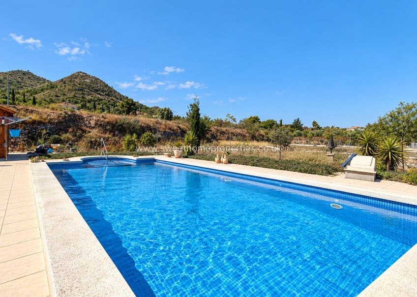 3 soveværelse Finca/Landehus til salg i Hondon de los Frailes med swimmingpool garage - € 360.000 (Ref: 10059834)