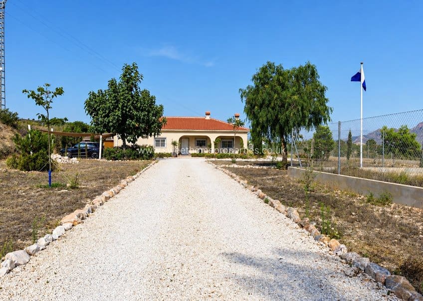 3 soveværelse Finca/Landehus til salg i Hondon de los Frailes med swimmingpool garage - € 360.000 (Ref: 10059834)