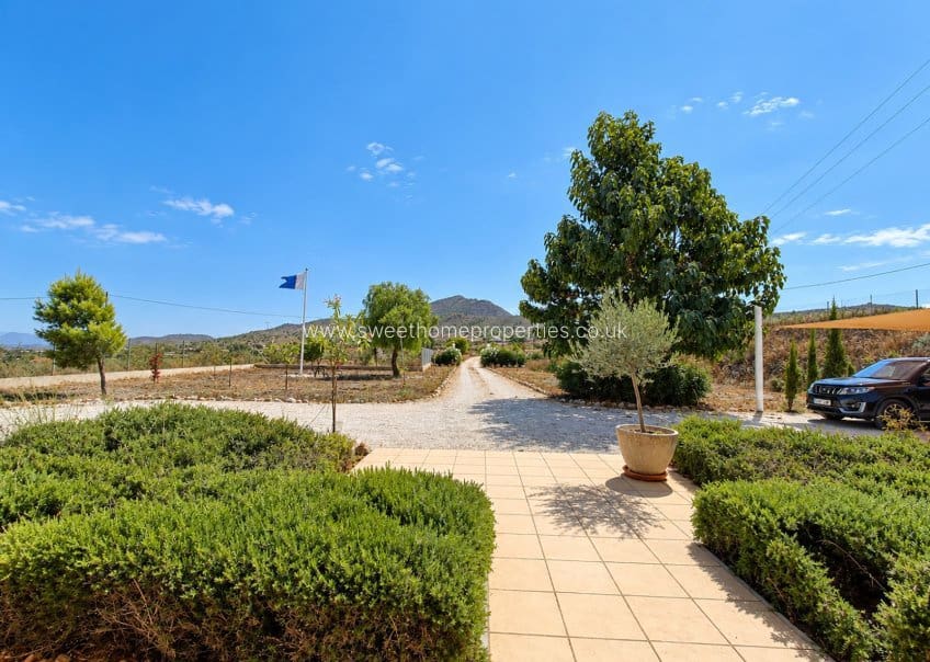 3 soveværelse Finca/Landehus til salg i Hondon de los Frailes med swimmingpool garage - € 360.000 (Ref: 10059834)
