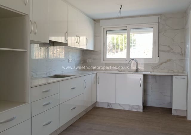 3 bedroom Finca/Country House for sale in Jumilla with pool garage - € 387,000 (Ref: 10064889)