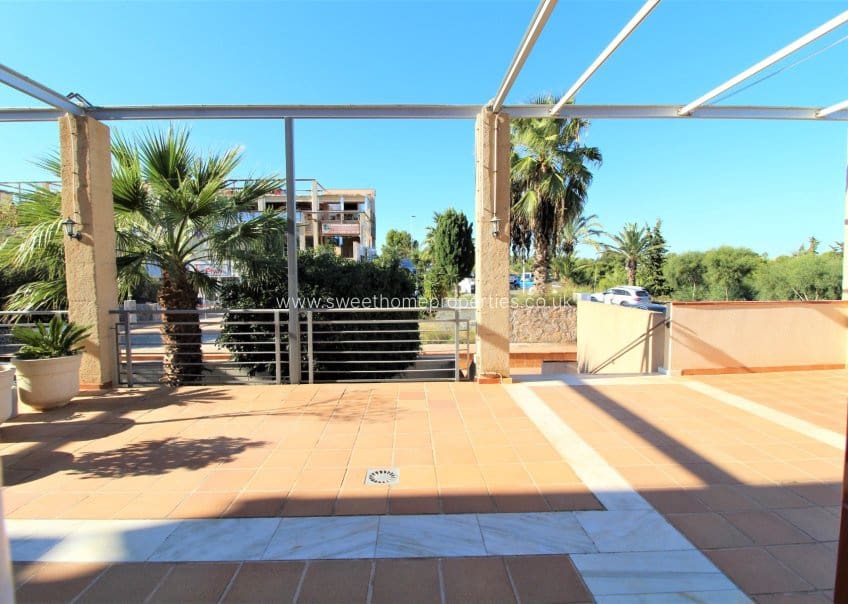 Erhverv til salg i Villamartin - € 179.999 (Ref: 10076811)